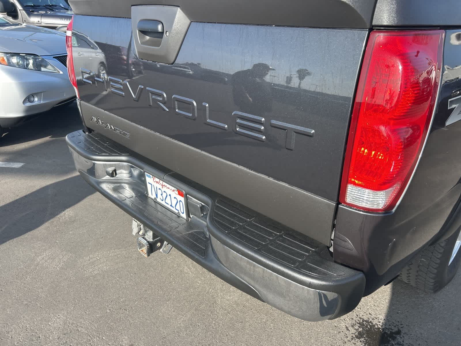 Thumbnail: 2005 Chevrolet Avalanche 1500 - 21