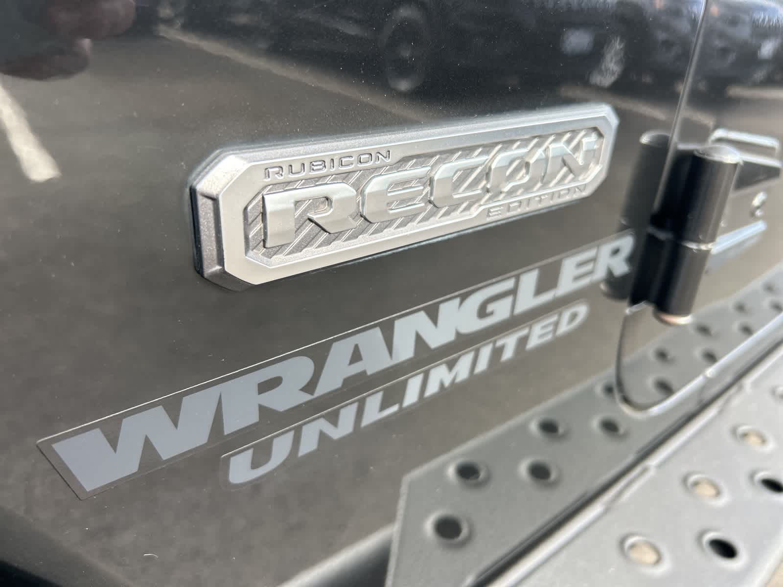 Thumbnail: 2017 Jeep Wrangler - 13