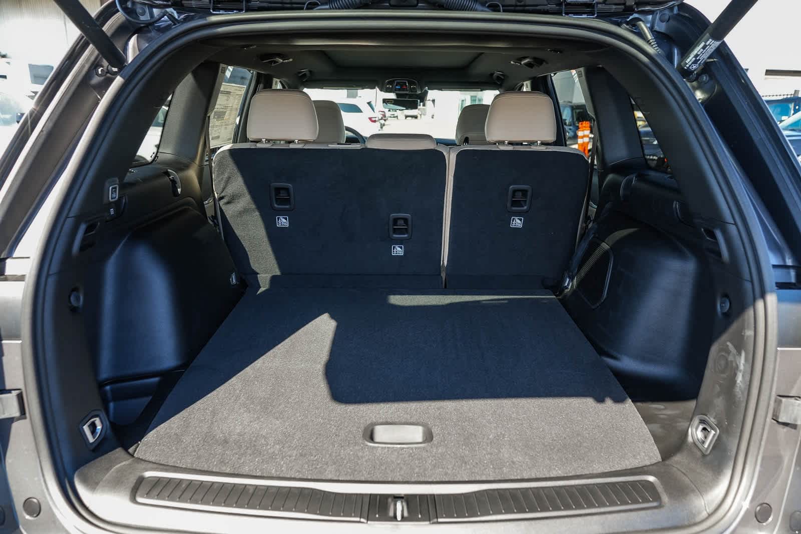 Thumbnail: 2025 Jeep Grand Cherokee - 11