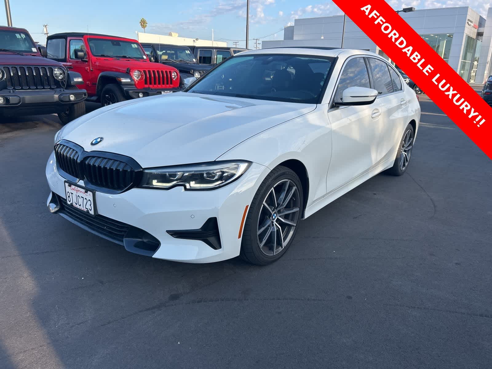 Thumbnail: 2021 BMW 3 Series - 1