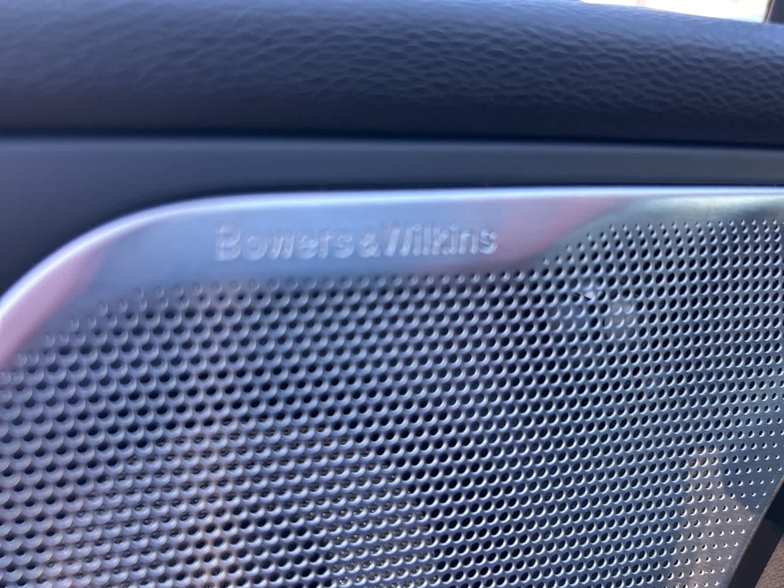 Thumbnail: 2022 Volvo XC60 - 22