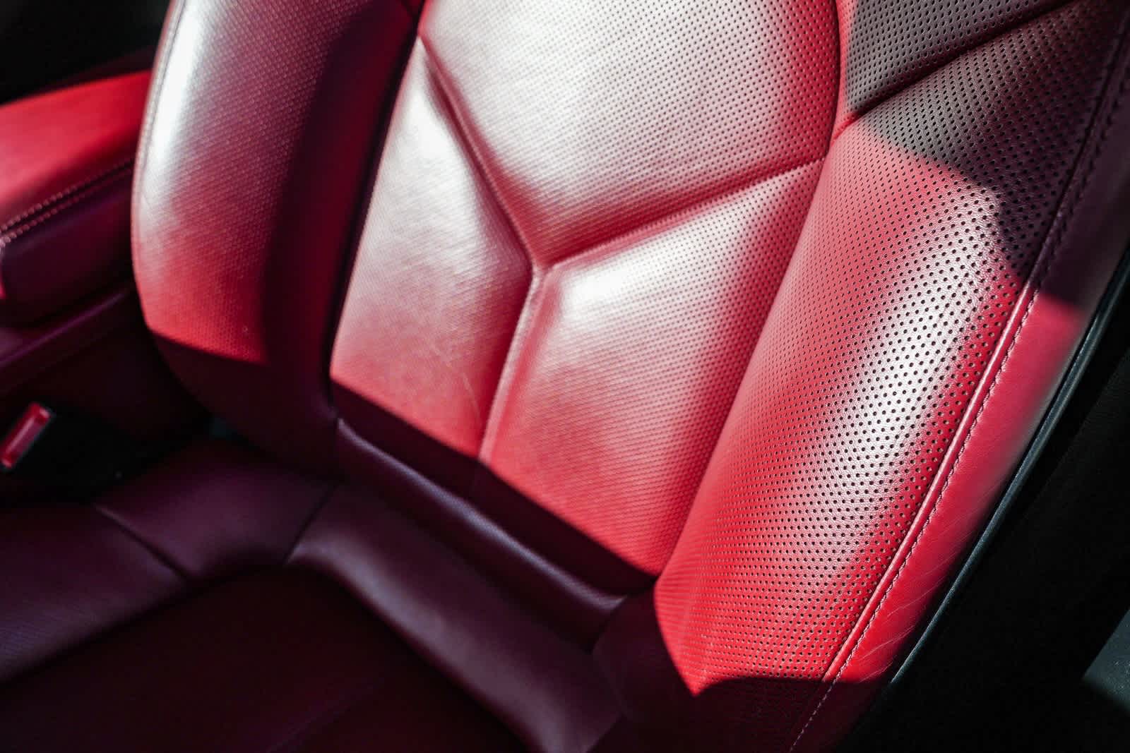 Thumbnail: 2023 Porsche Macan - 20