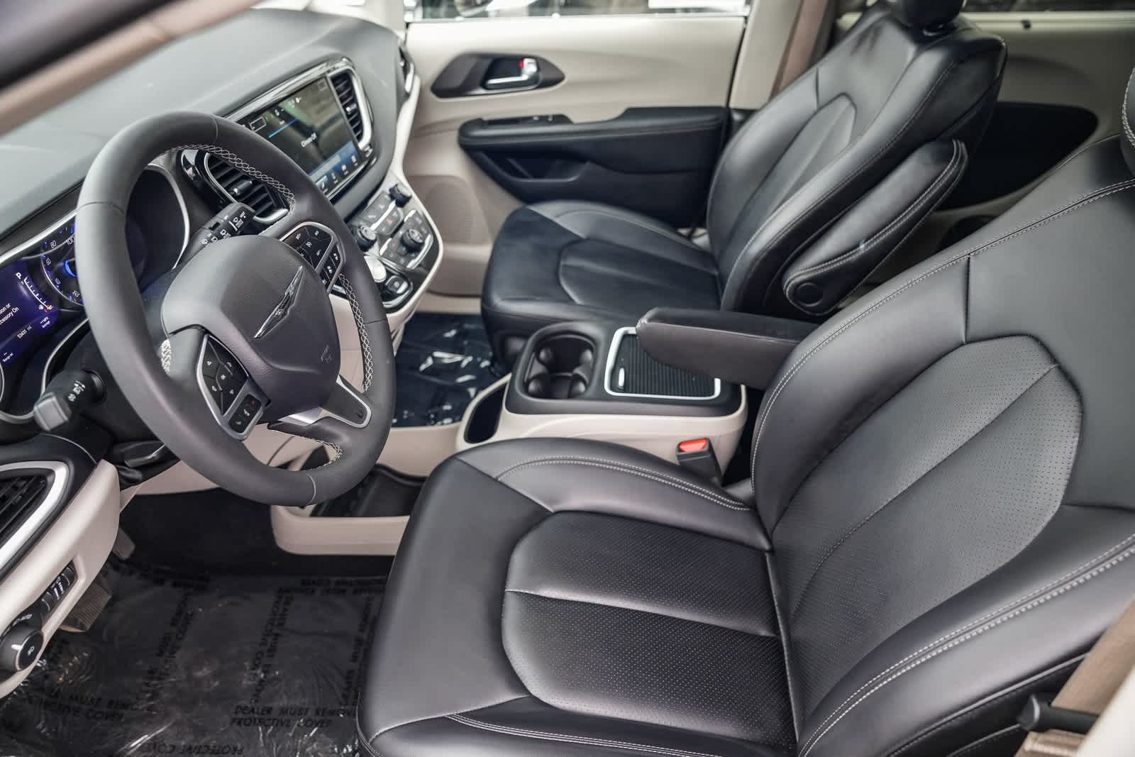 Thumbnail: 2024 Chrysler Pacifica - 18