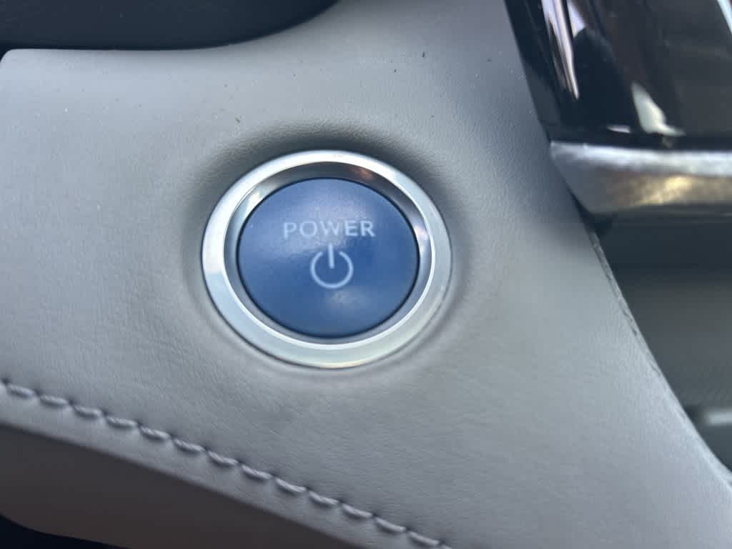 Thumbnail: 2021 Toyota Highlander - 39