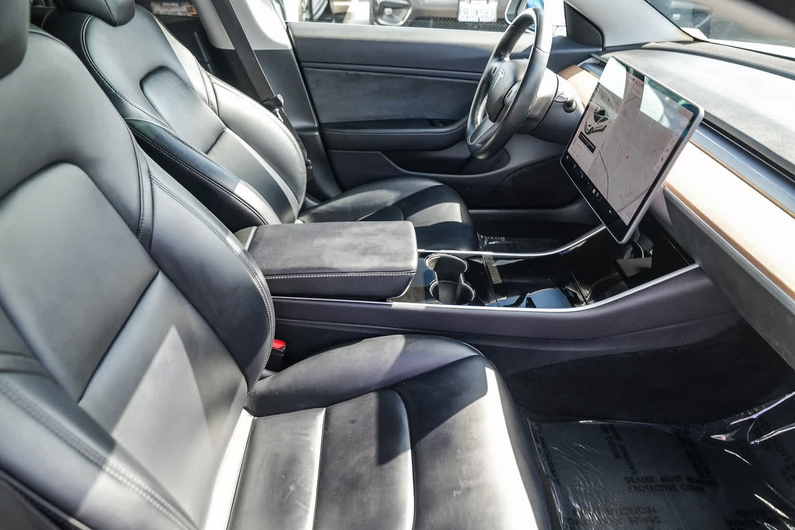 Thumbnail: 2018 Tesla Model 3 - 15