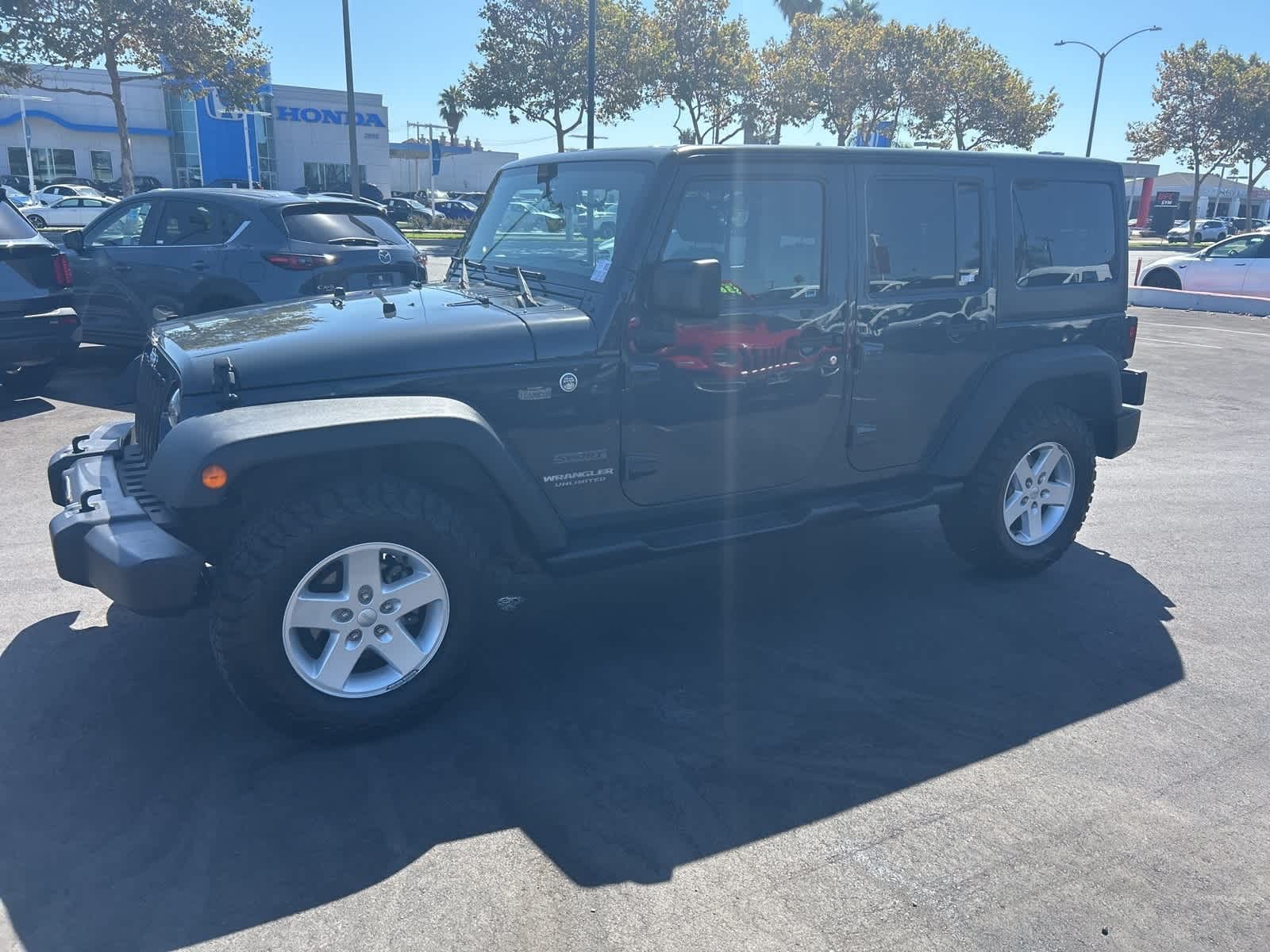 Thumbnail: 2017 Jeep Wrangler - 2