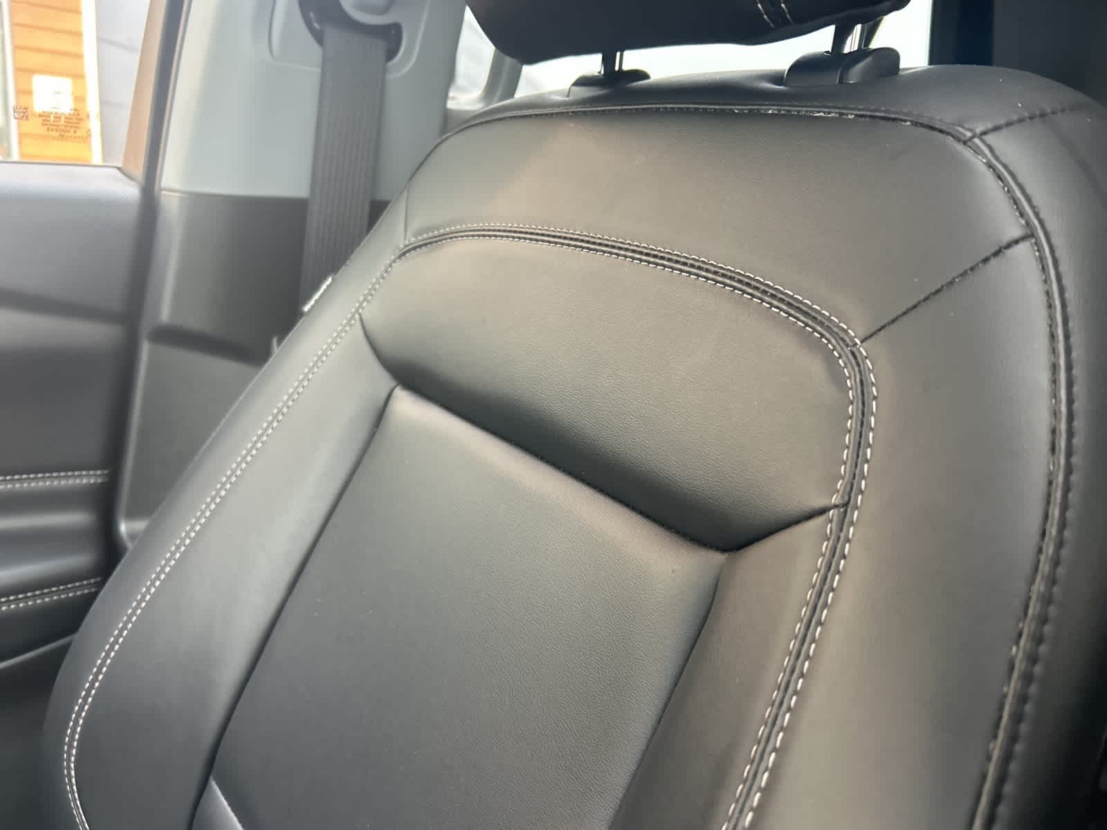 Thumbnail: 2022 Ford Explorer - 30