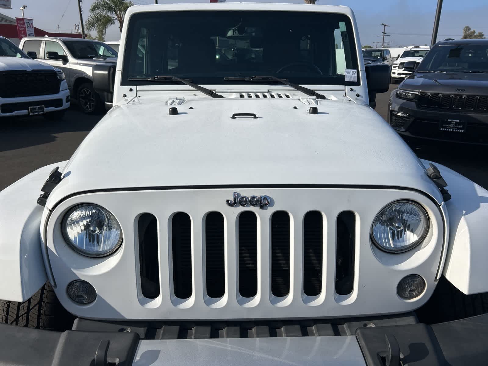 Thumbnail: 2015 Jeep Wrangler - 9