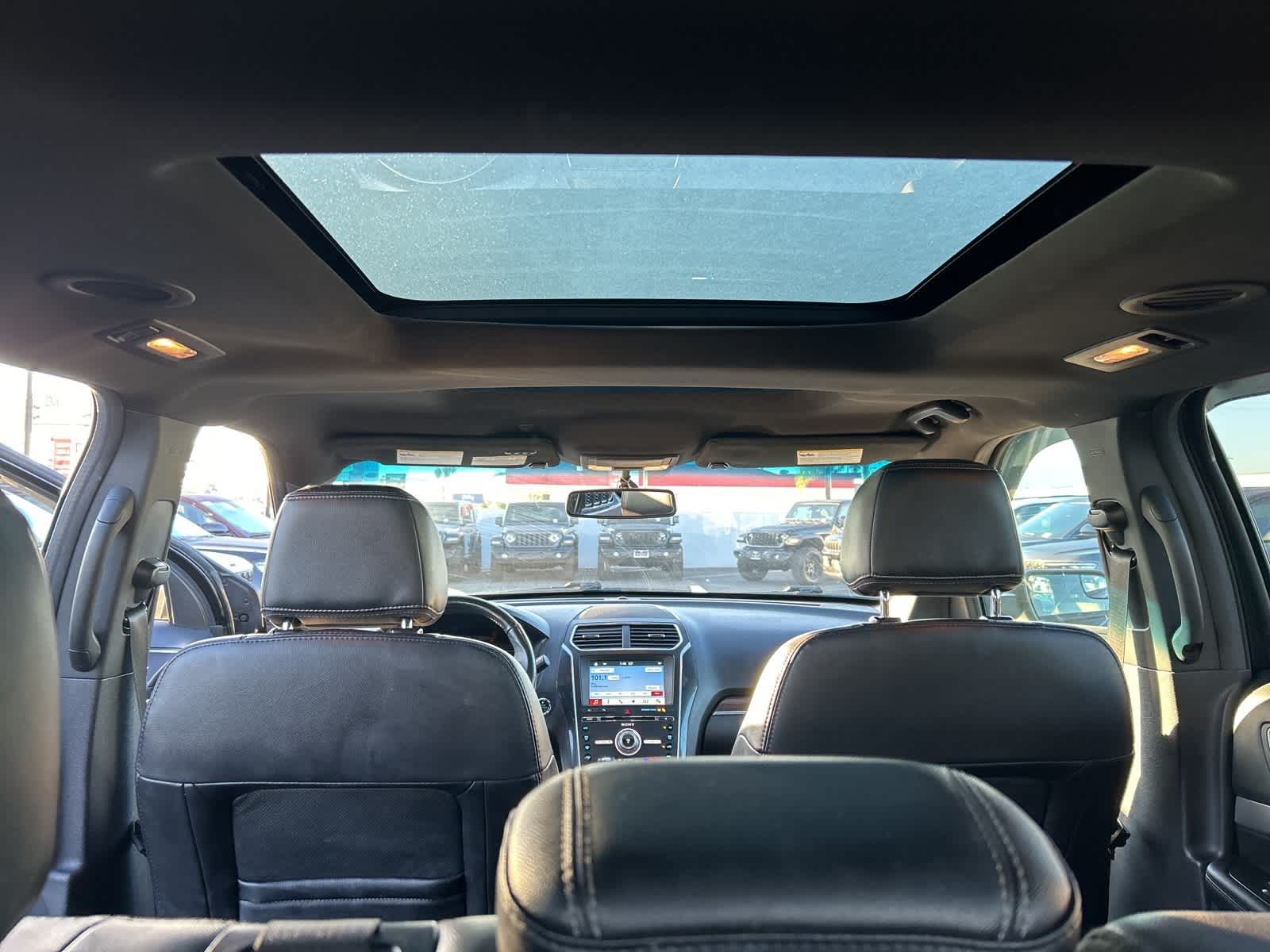 Thumbnail: 2017 Ford Explorer - 32