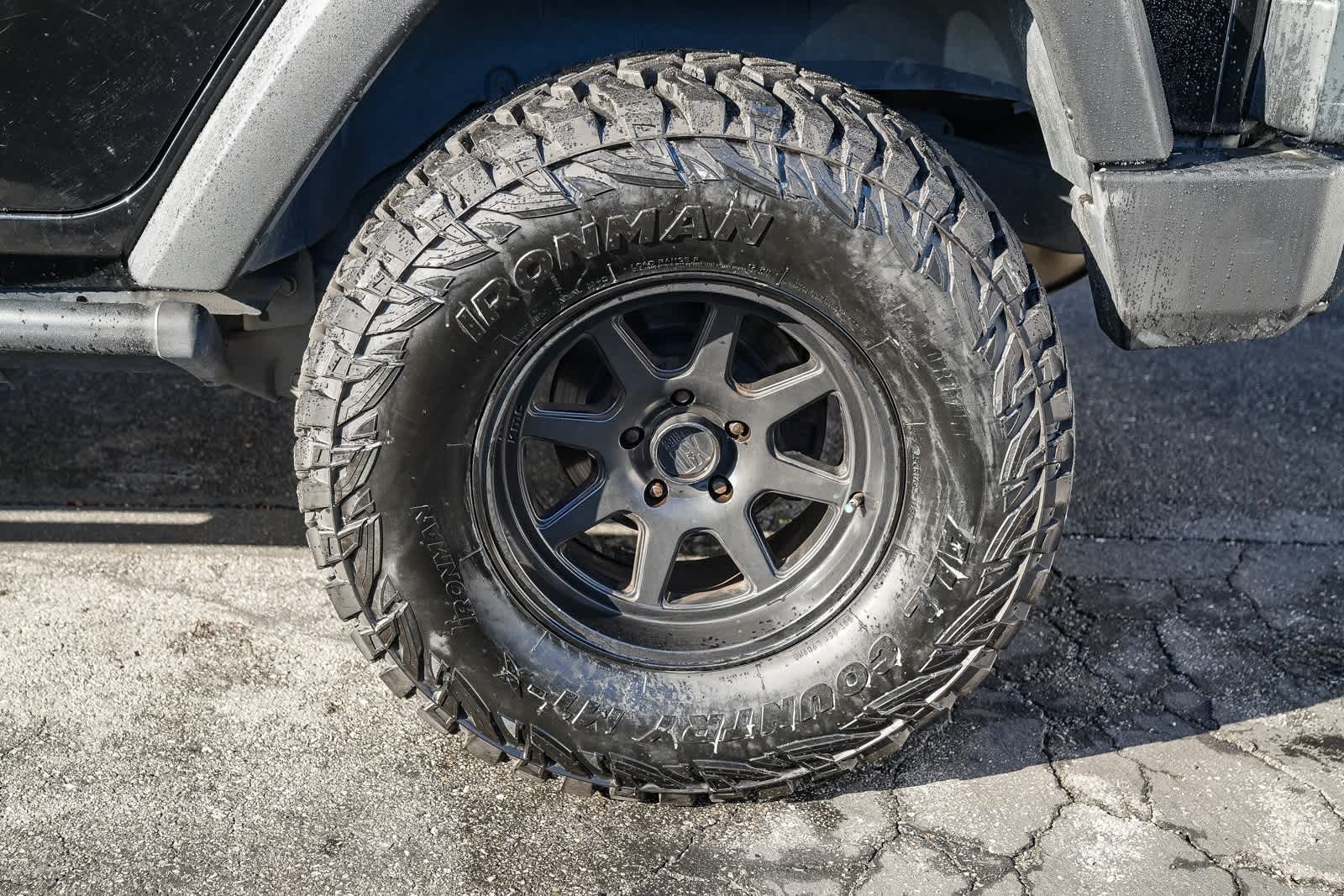 Thumbnail: 2017 Jeep Wrangler - 10