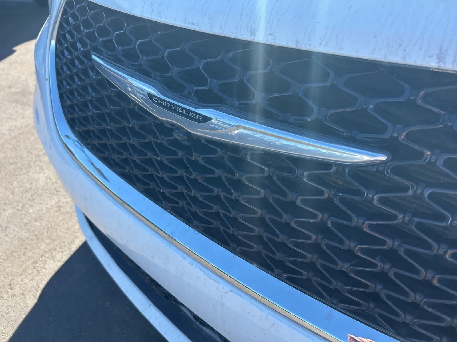 Thumbnail: 2024 Chrysler Pacifica - 8