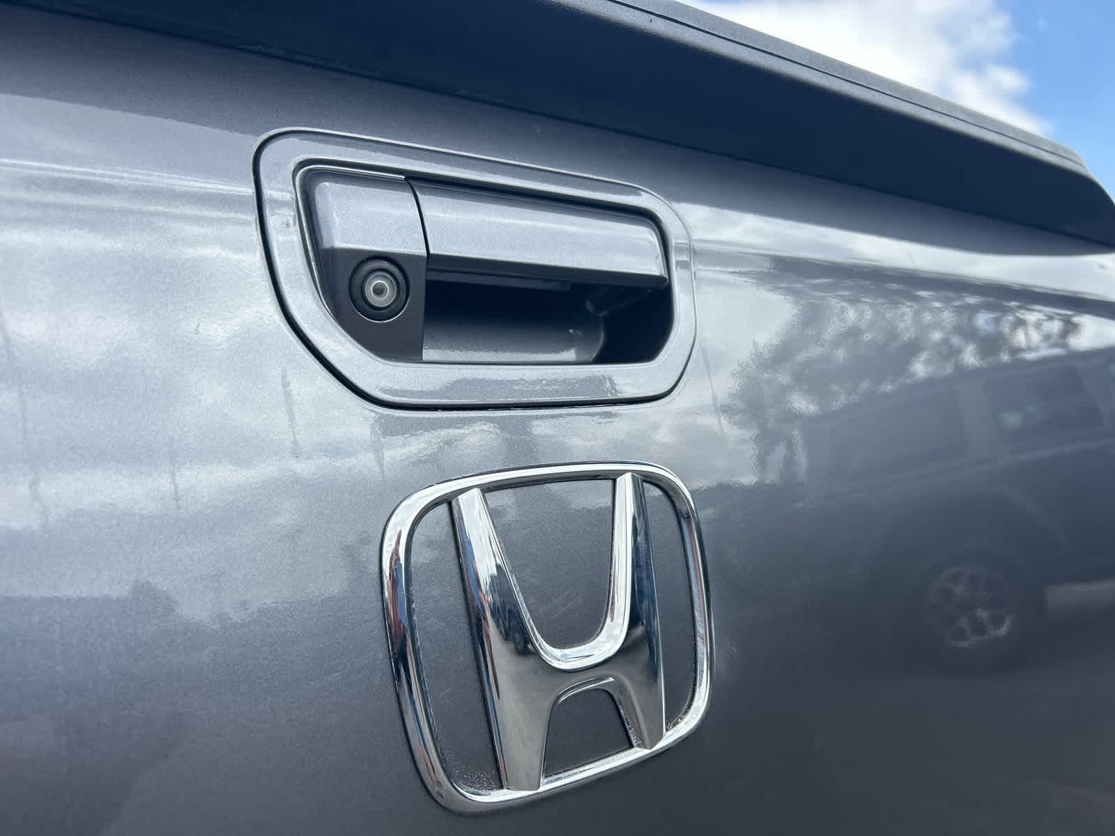 Thumbnail: 2017 Honda Ridgeline - 18