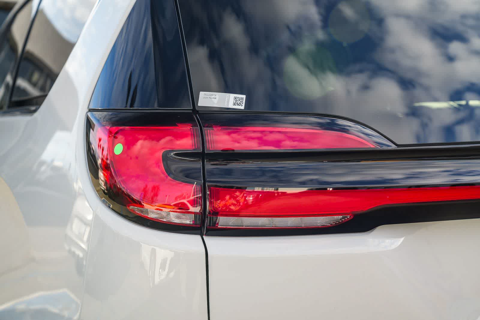 Thumbnail: 2026 Chrysler Pacifica - 7