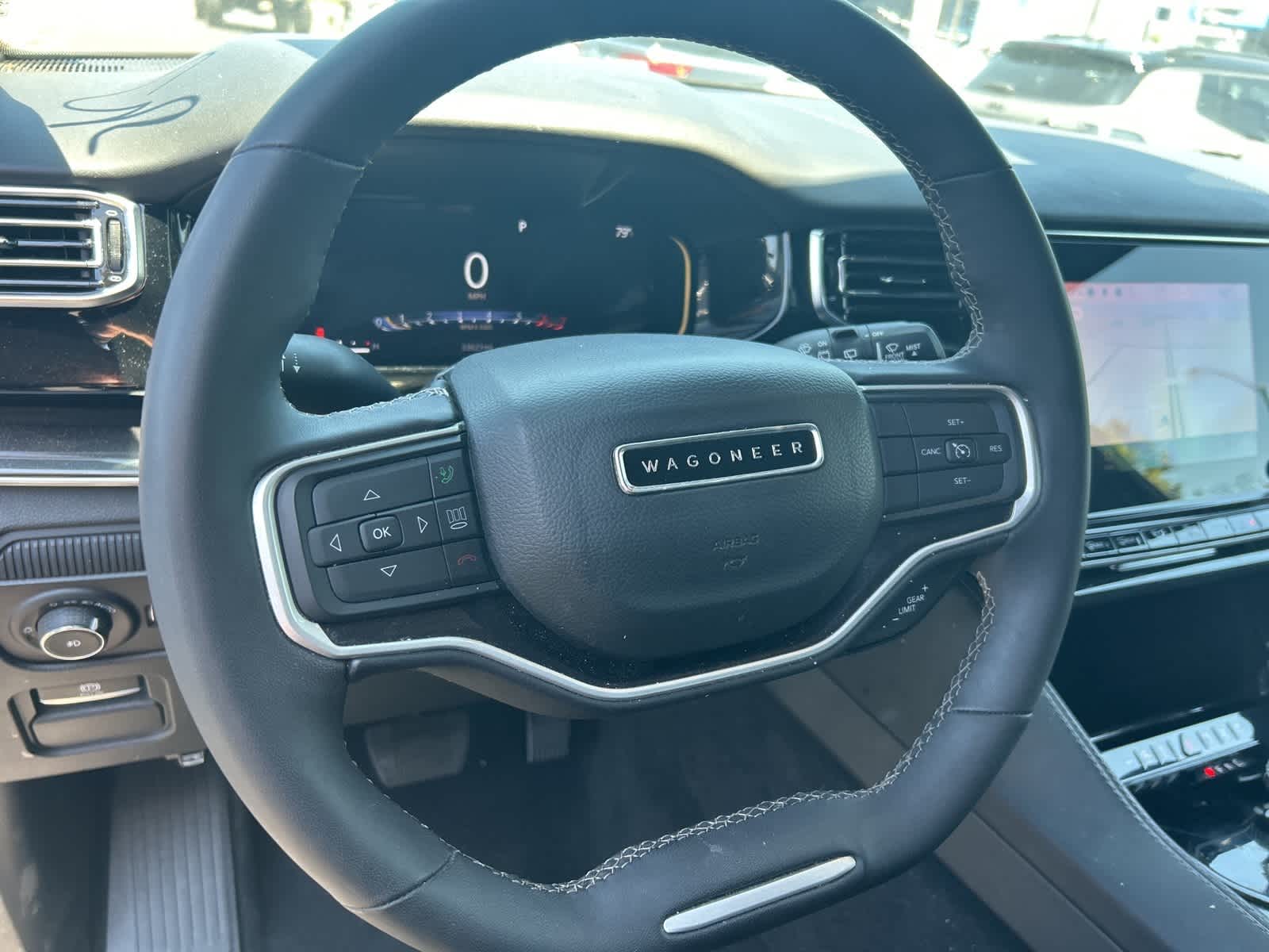 Thumbnail: 2022 Jeep Wagoneer - 32