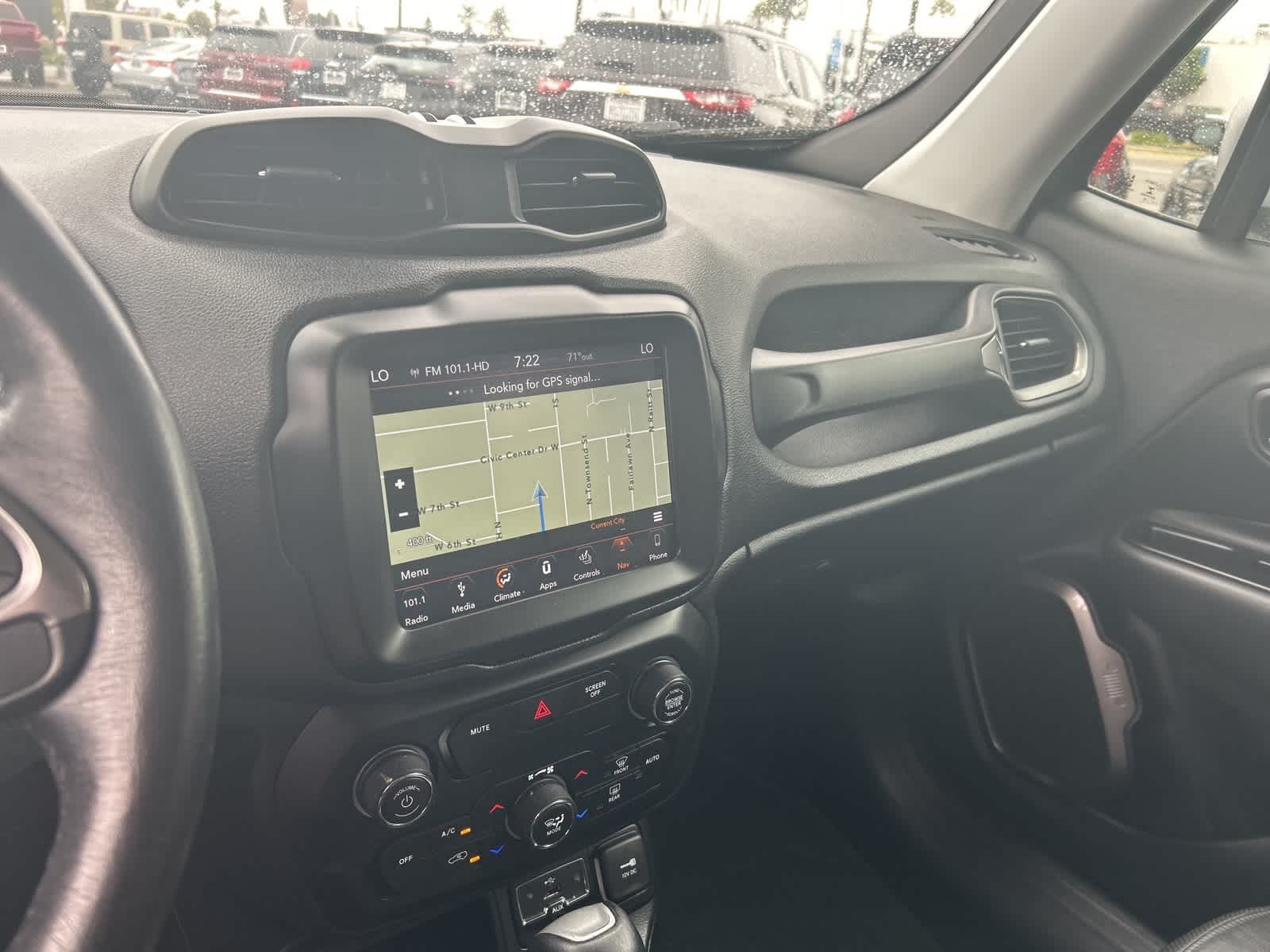 Thumbnail: 2018 Jeep Renegade - 34