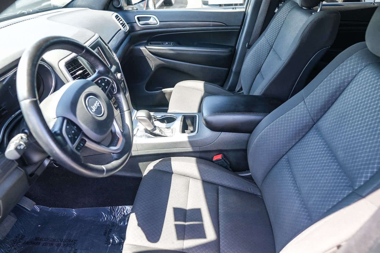 Thumbnail: 2021 Jeep Grand Cherokee - 17