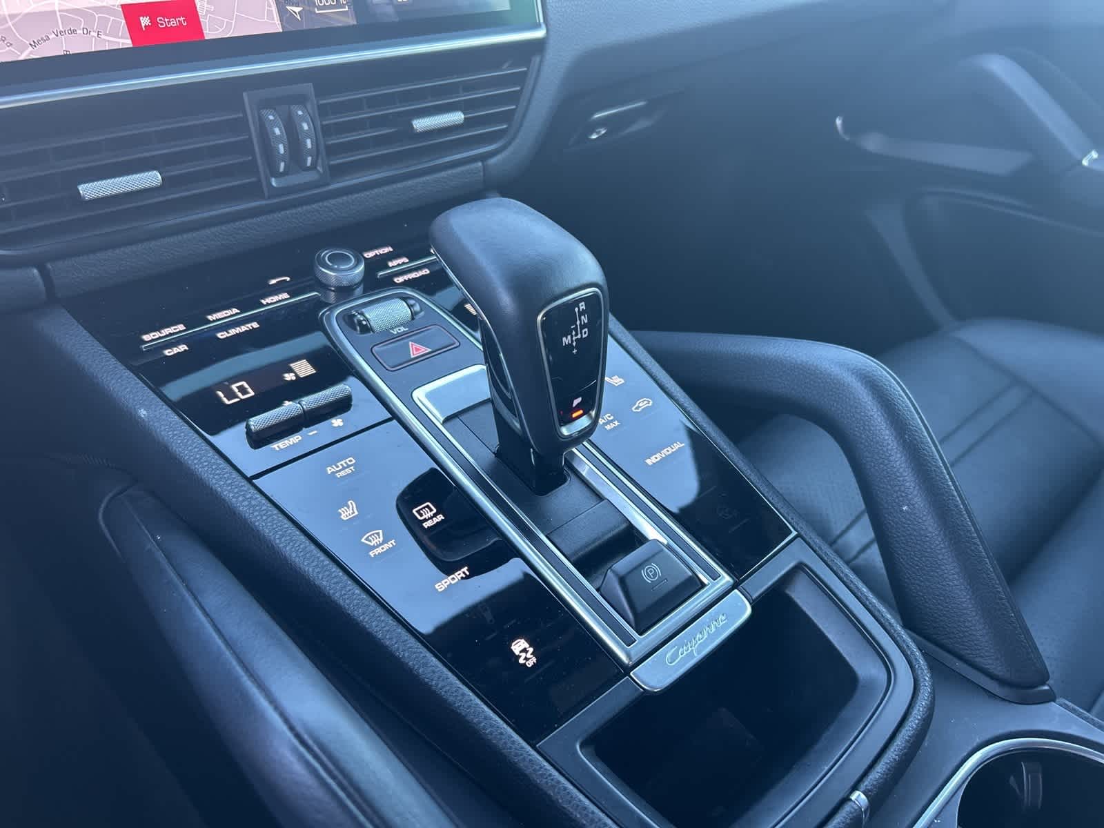 Thumbnail: 2019 Porsche Cayenne - 35