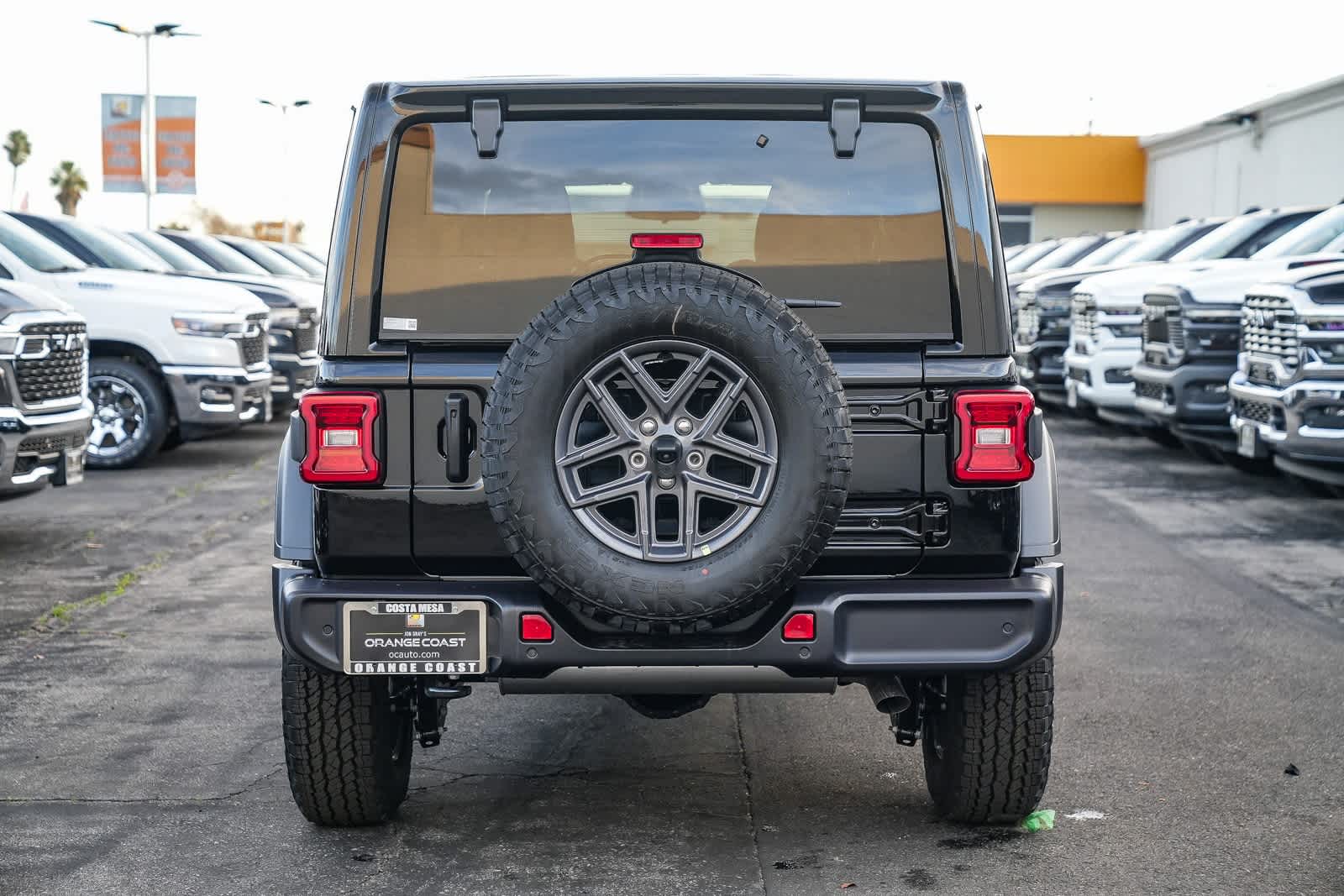 Thumbnail: 2026 Jeep Wrangler - 5