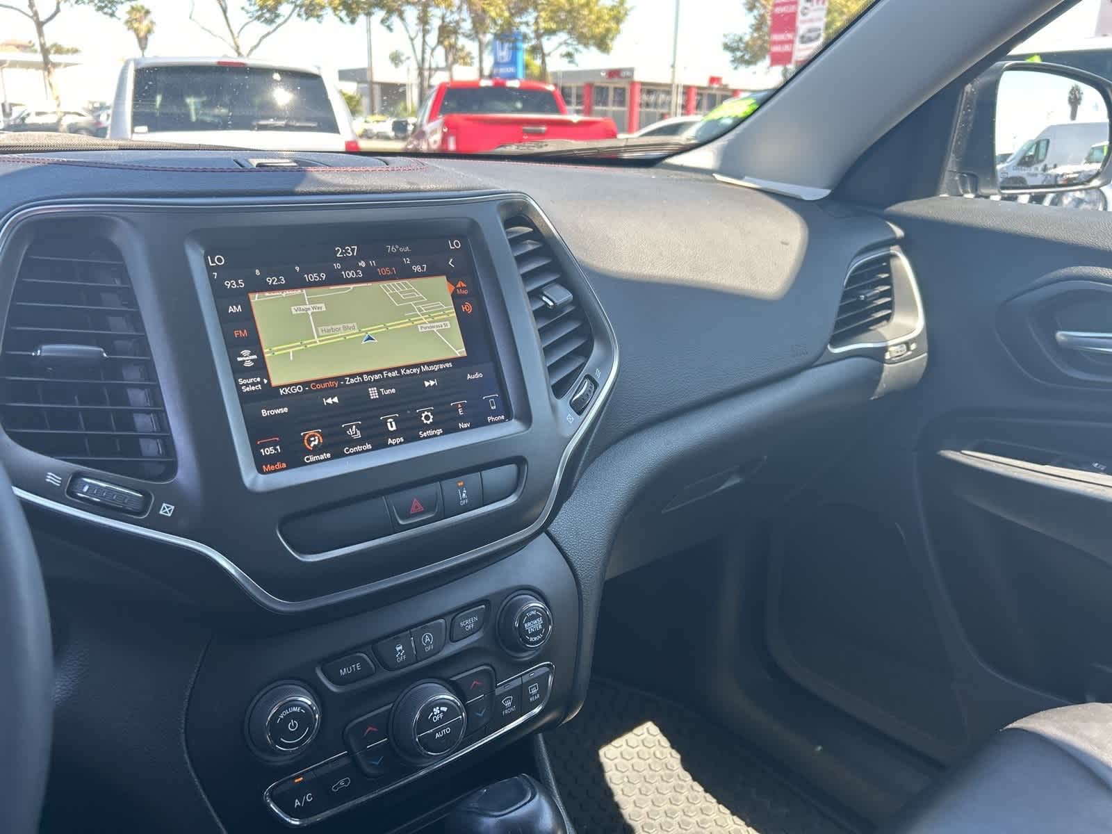Thumbnail: 2022 Jeep Cherokee - 40