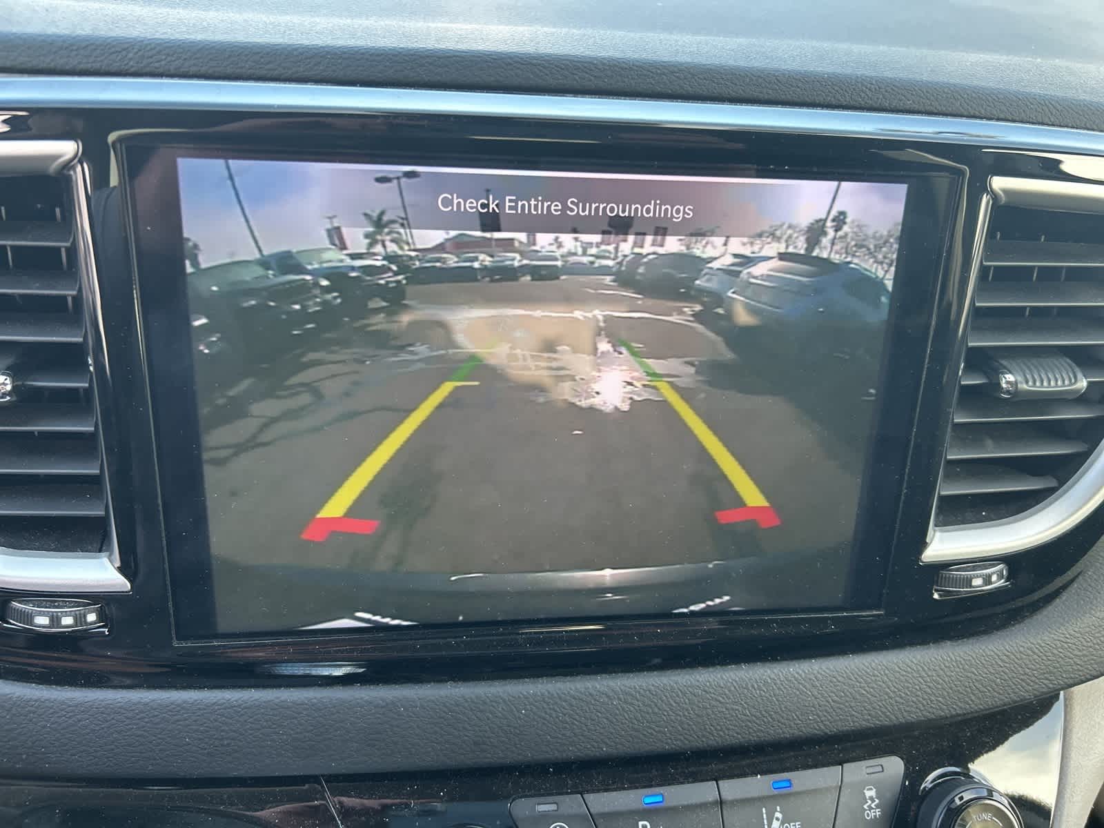 Thumbnail: 2023 Chrysler Pacifica - 27