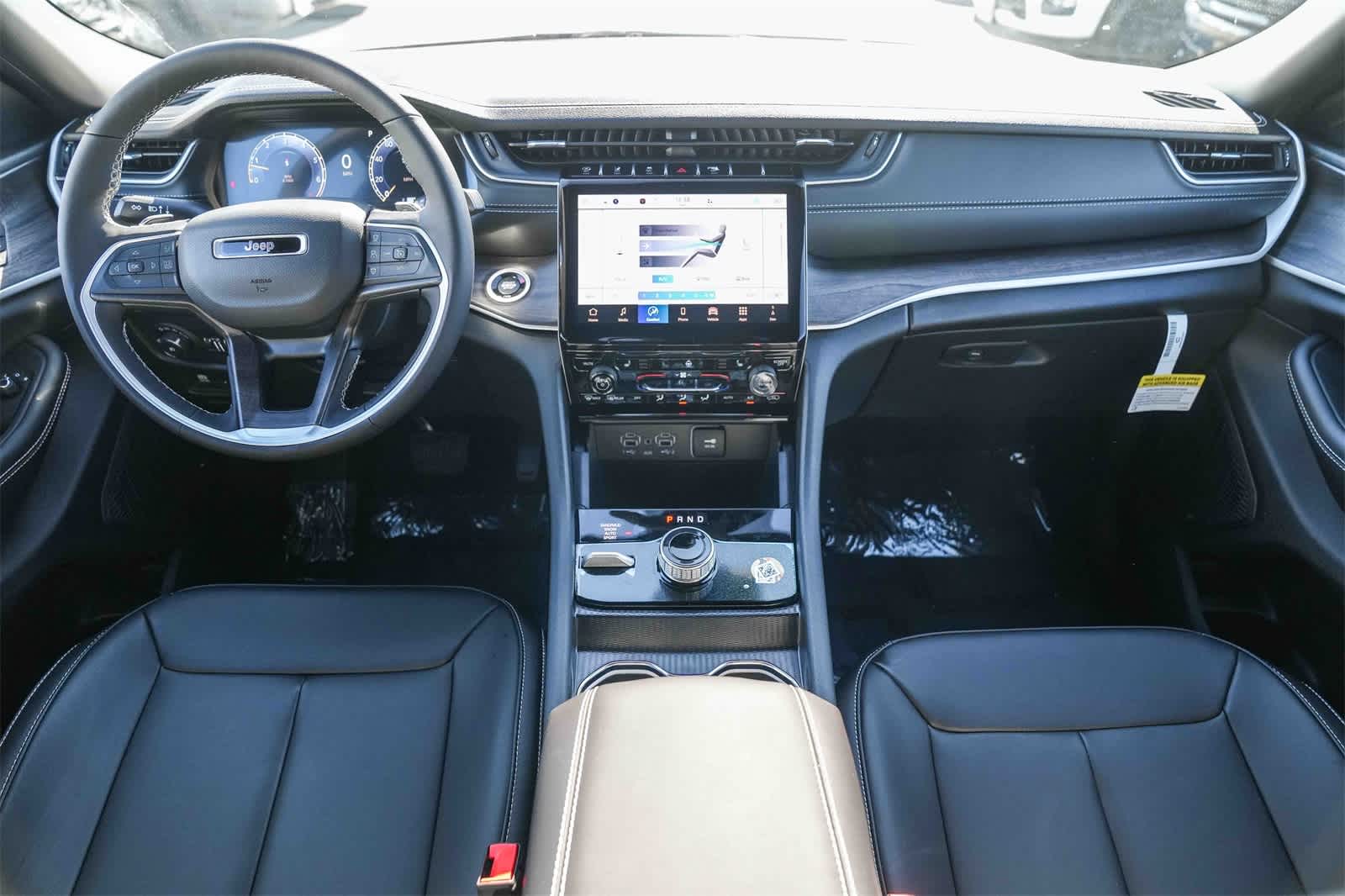 Thumbnail: 2025 Jeep Grand Cherokee - 13