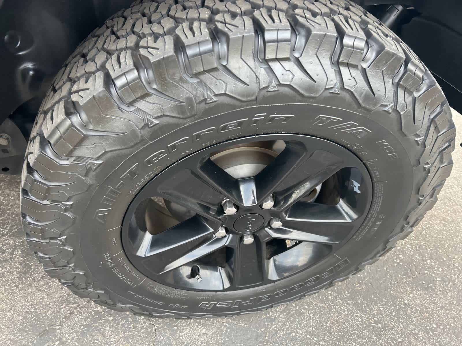 Thumbnail: 2020 Jeep Wrangler - 17
