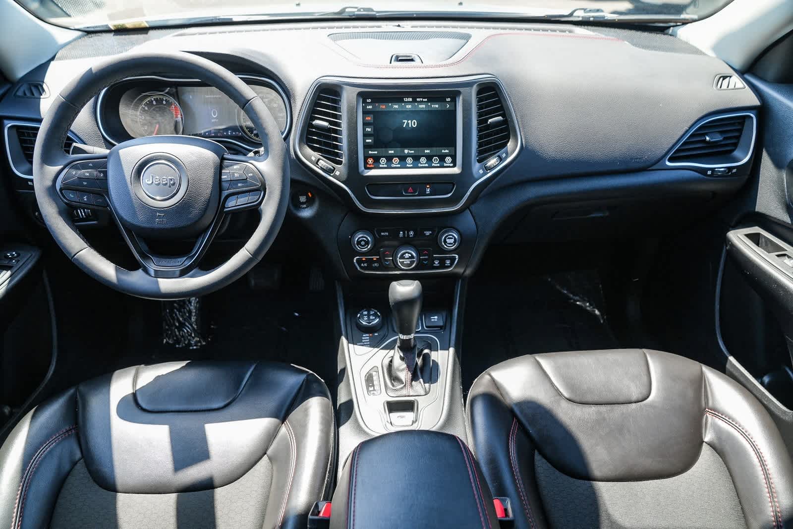 Thumbnail: 2022 Jeep Cherokee - 11