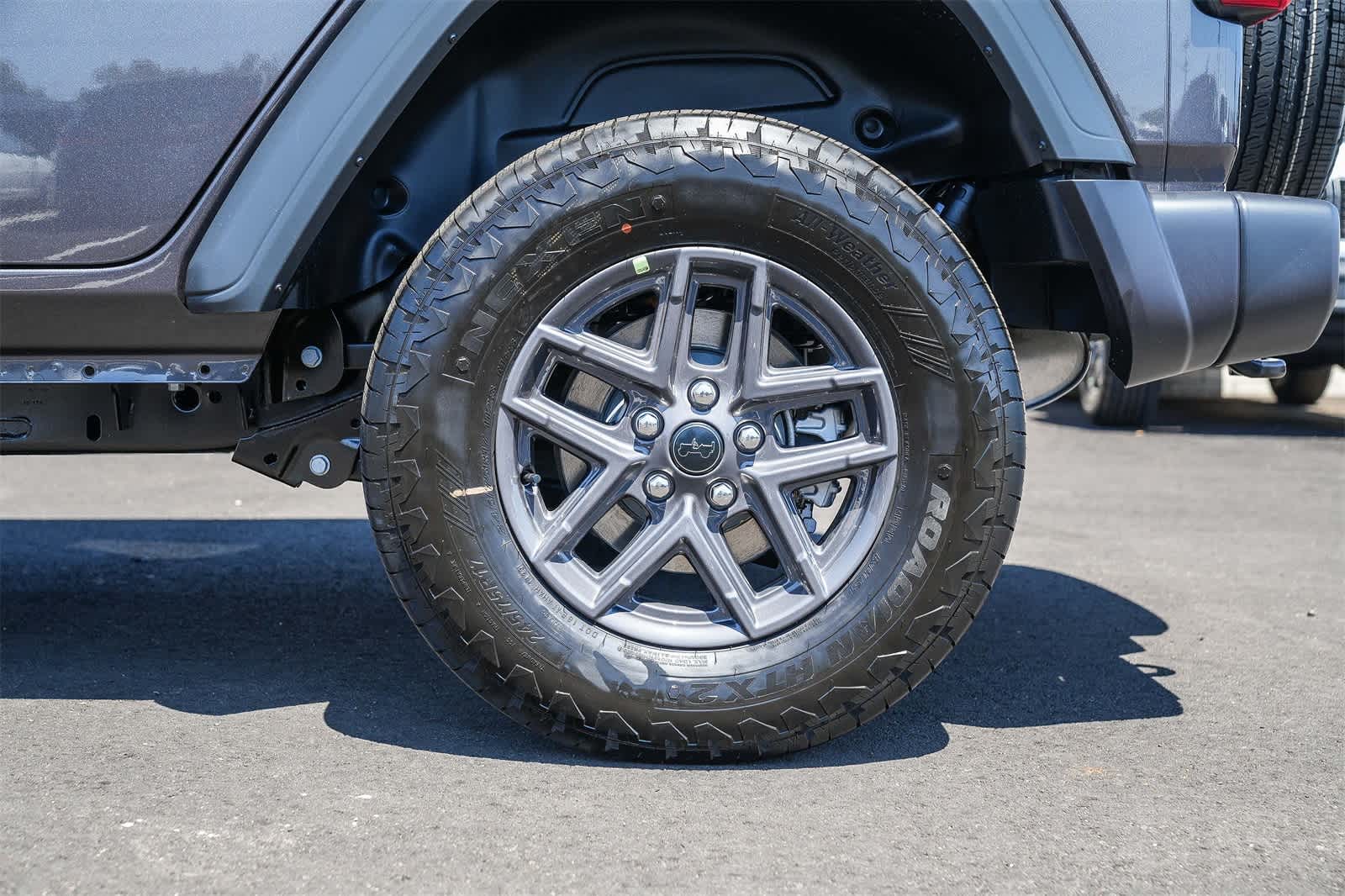 Thumbnail: 2025 Jeep Wrangler - 10