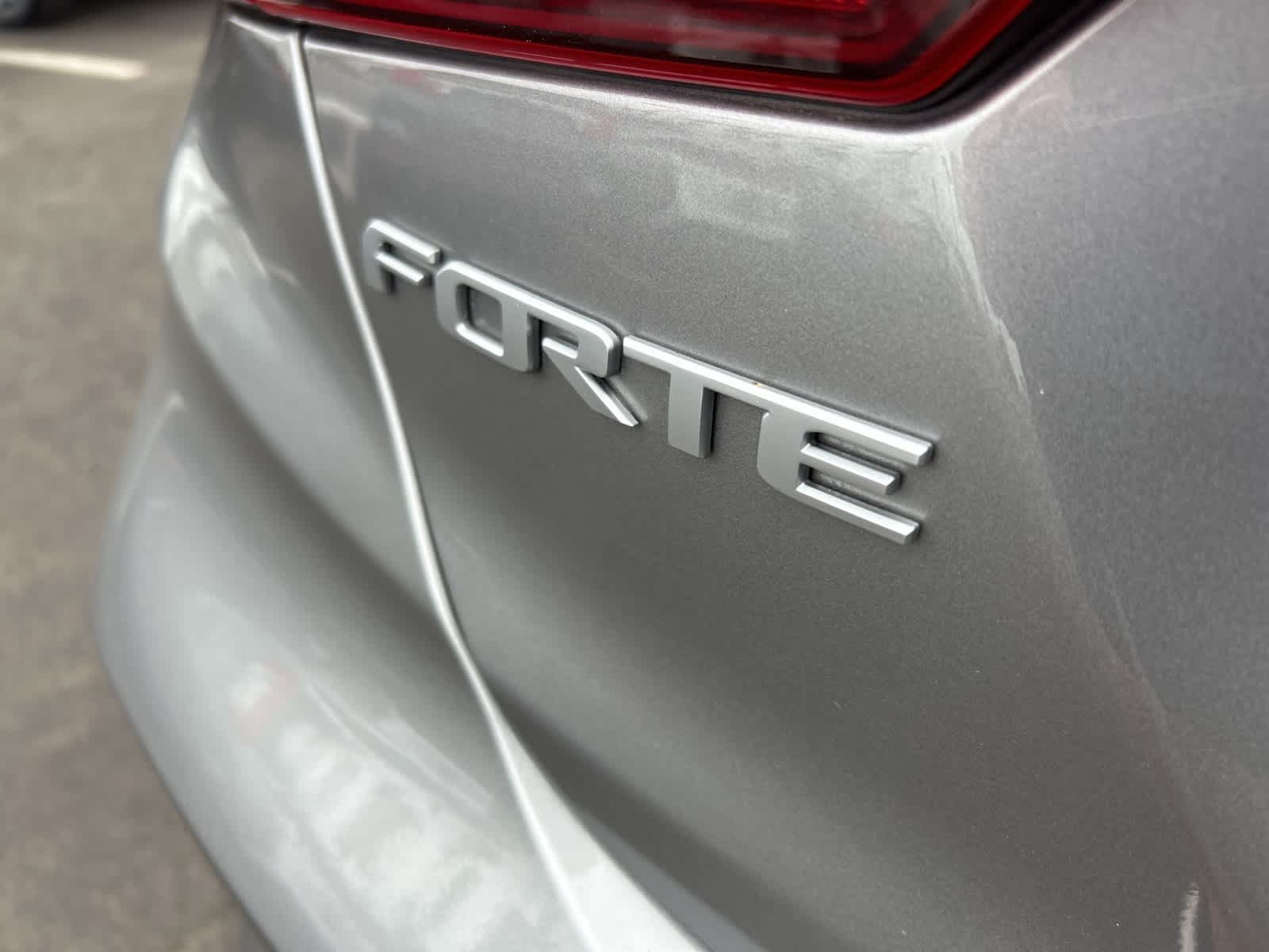 Thumbnail: 2024 Kia Forte - 16