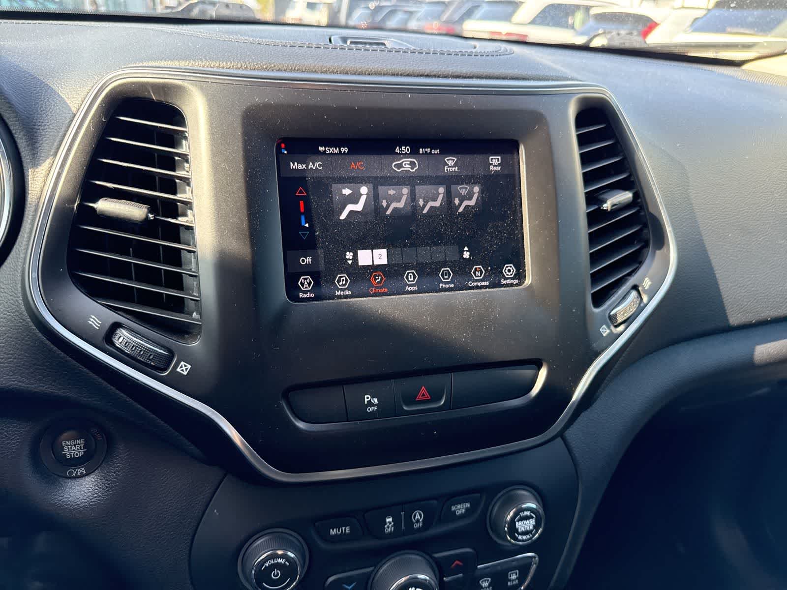 Thumbnail: 2019 Jeep Cherokee - 26