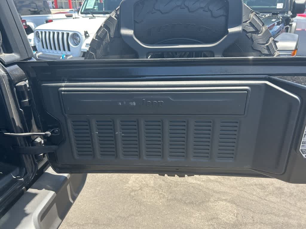 Thumbnail: 2024 Jeep Wrangler - 28