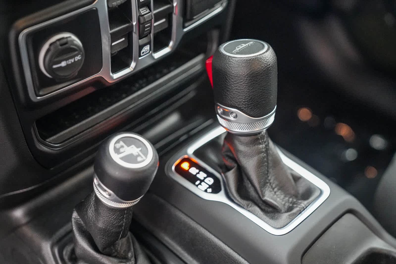 Thumbnail: 2021 Jeep Gladiator - 18