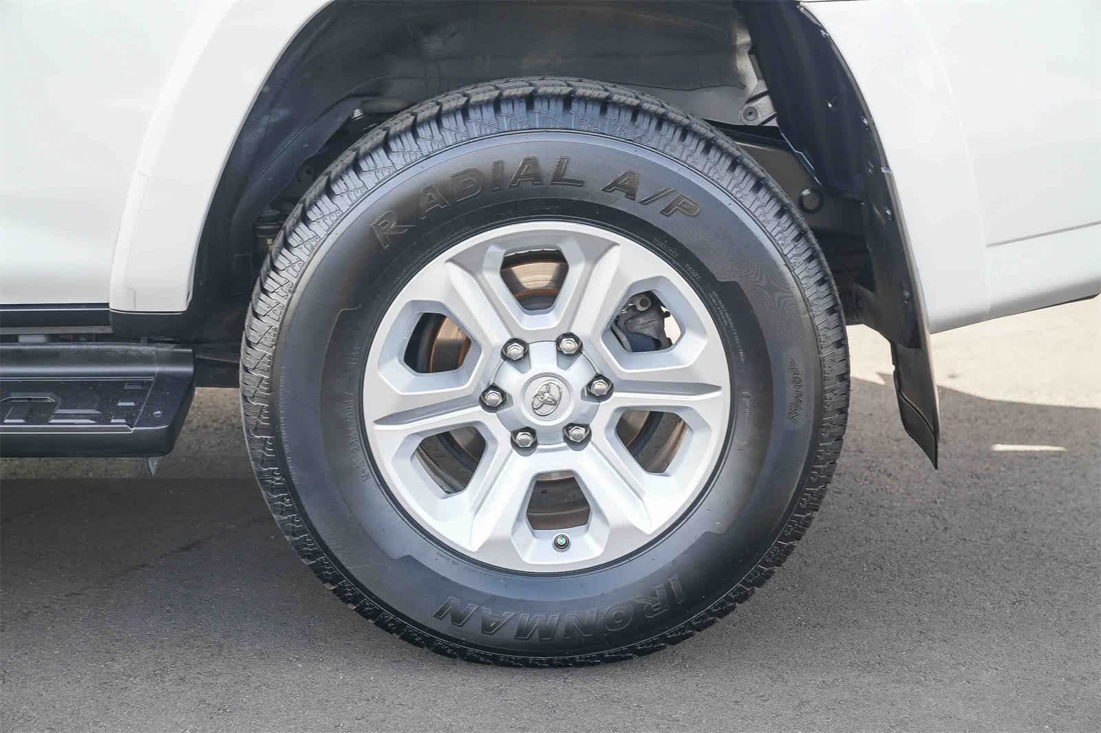 Thumbnail: 2022 Toyota 4Runner - 10