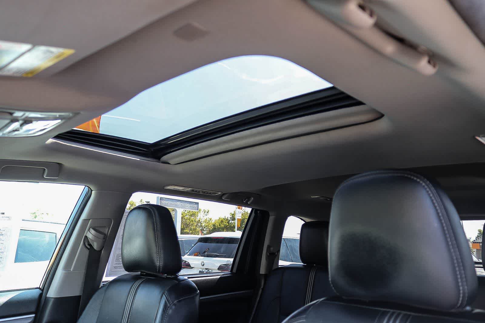 Thumbnail: 2018 Toyota Highlander - 24