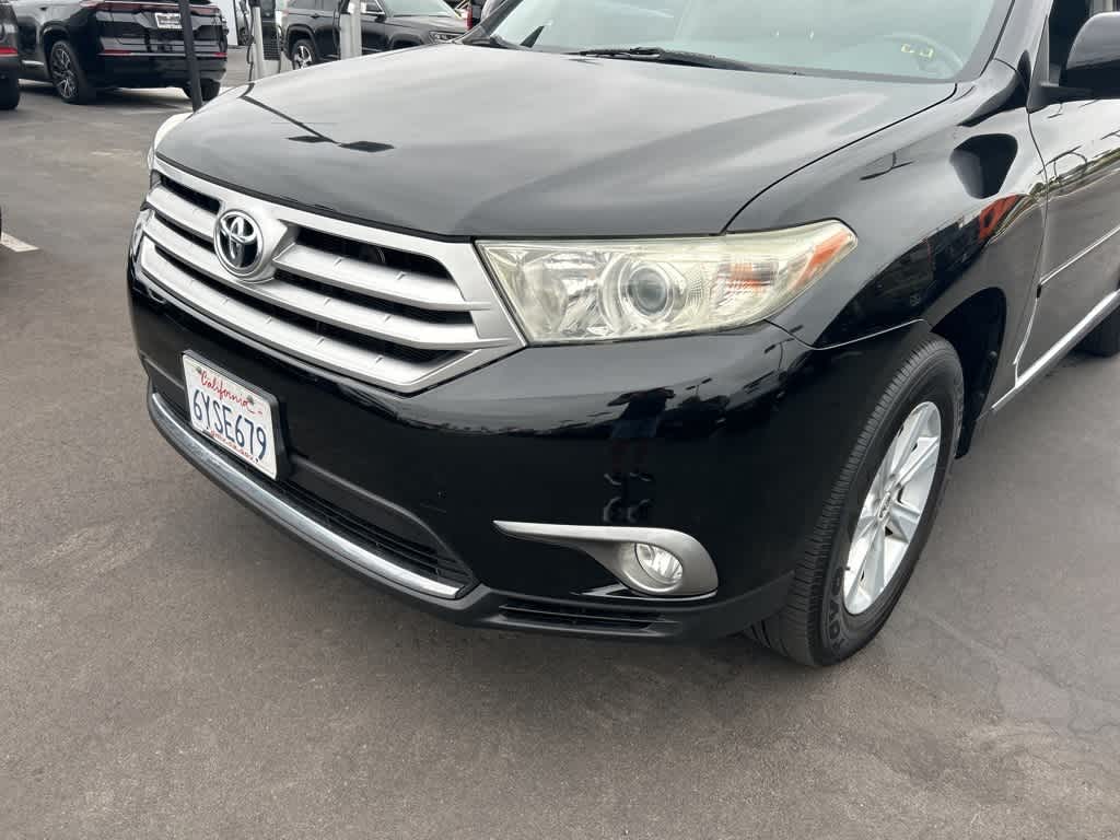 Thumbnail: 2013 Toyota Highlander - 9
