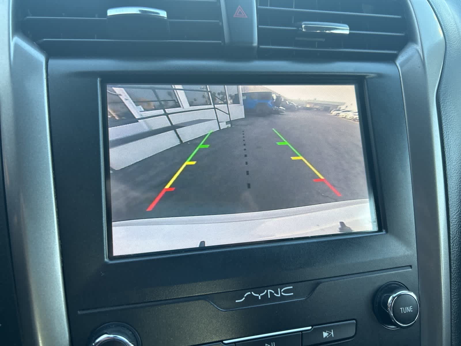 Thumbnail: 2020 Ford Fusion - 32