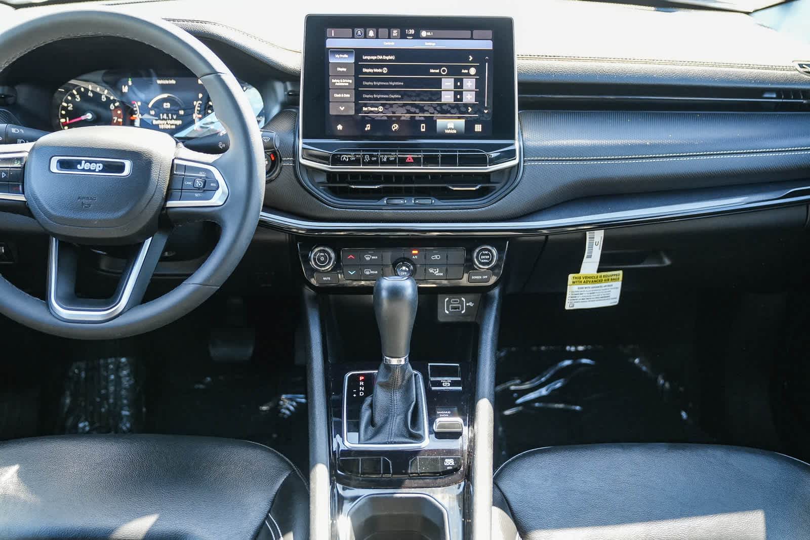 Thumbnail: 2023 Jeep Compass - 11