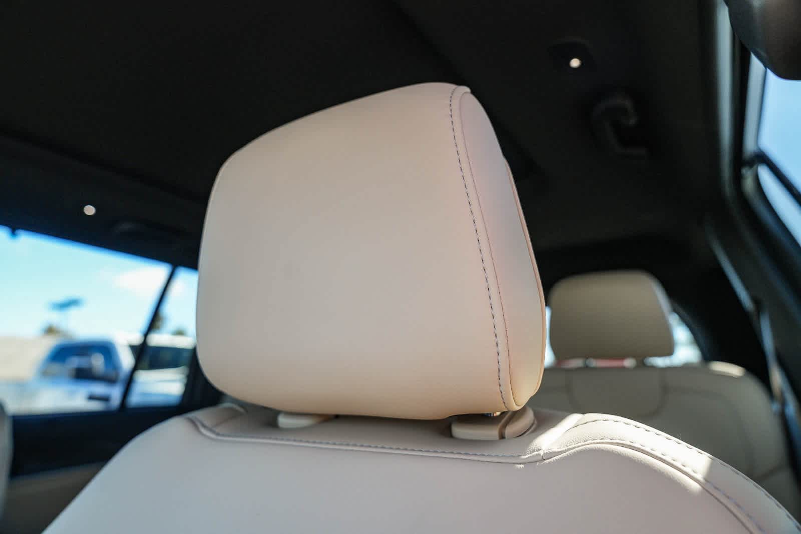 Thumbnail: 2025 Jeep Grand Cherokee - 26