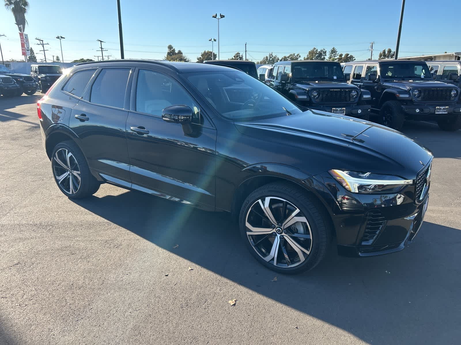 Thumbnail: 2022 Volvo XC60 - 9