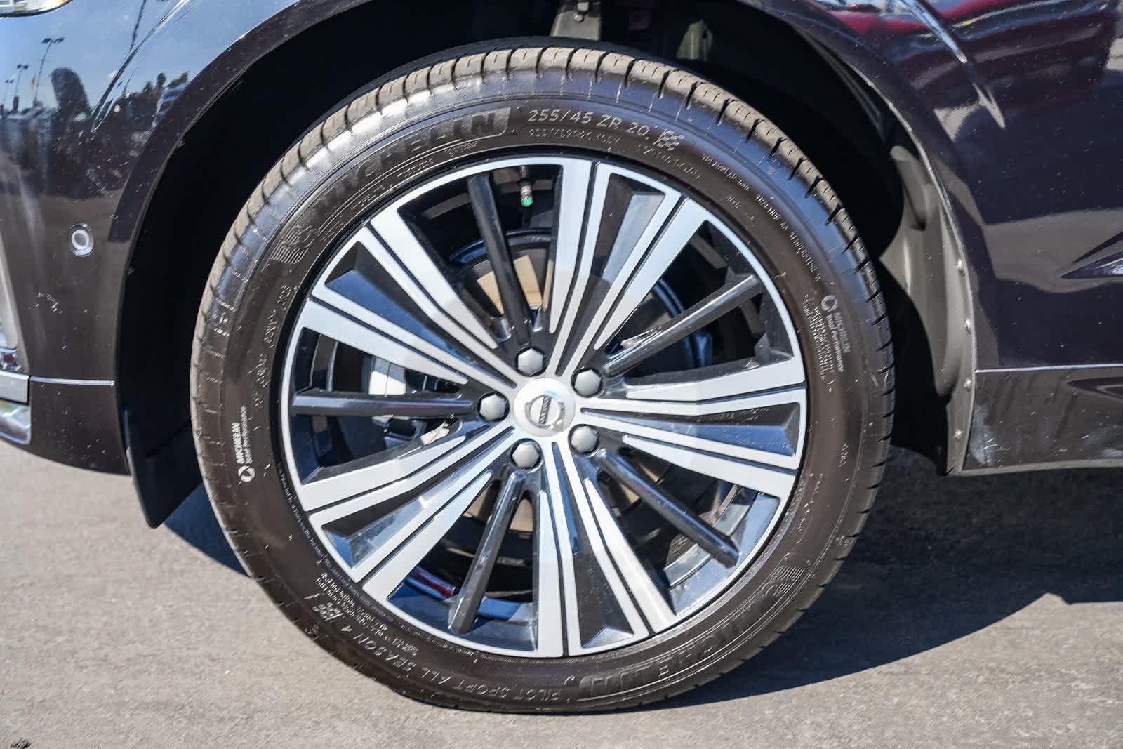 Thumbnail: 2023 Volvo XC60 - 9