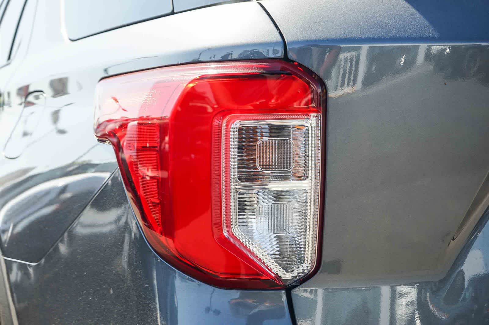 Thumbnail: 2022 Ford Explorer - 7