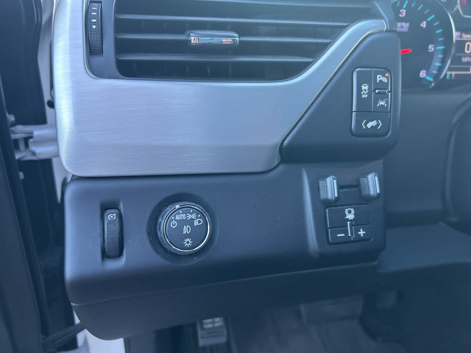 Thumbnail: 2018 GMC Yukon - 39