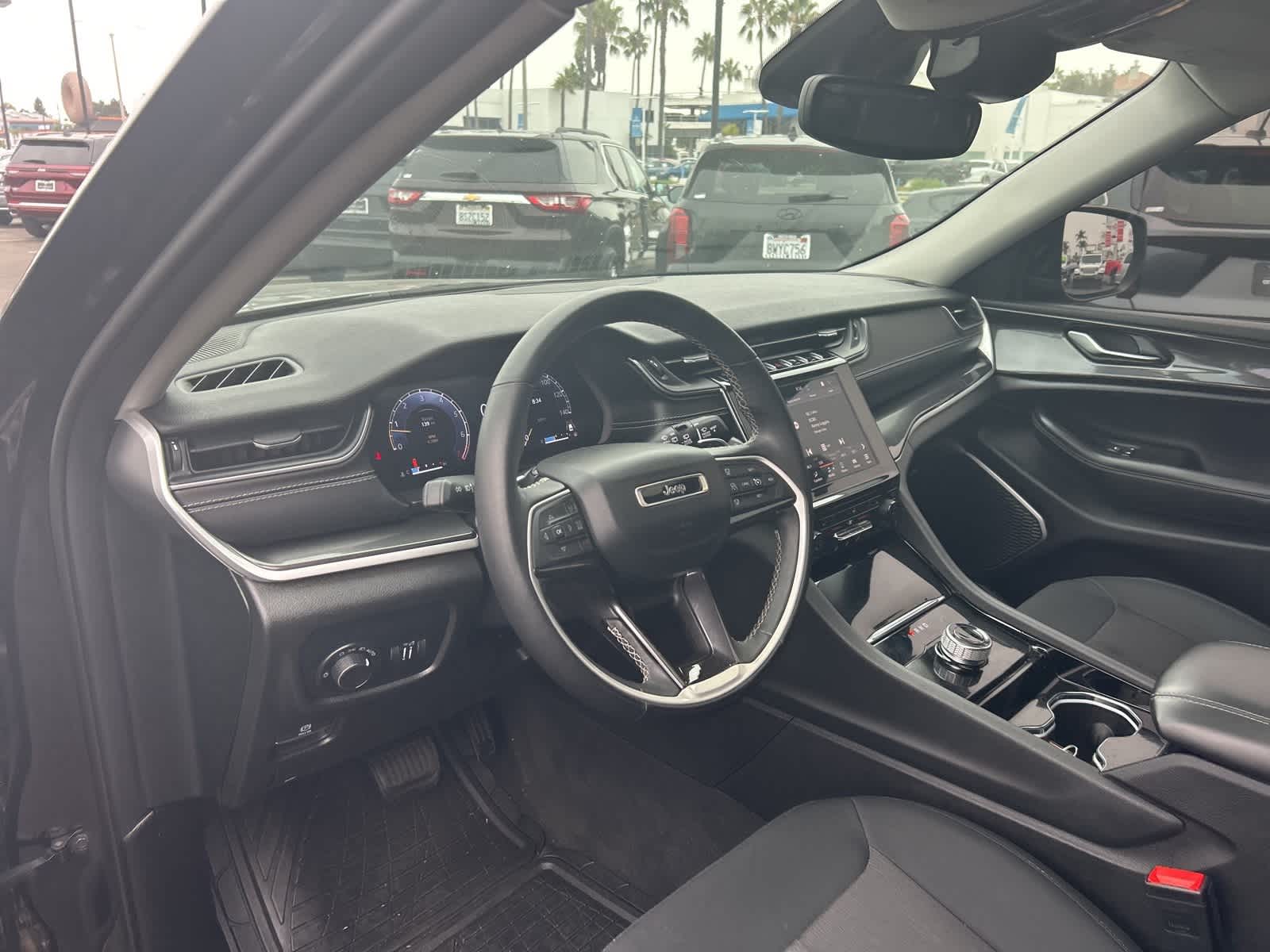 Thumbnail: 2022 Jeep Grand Cherokee - 20