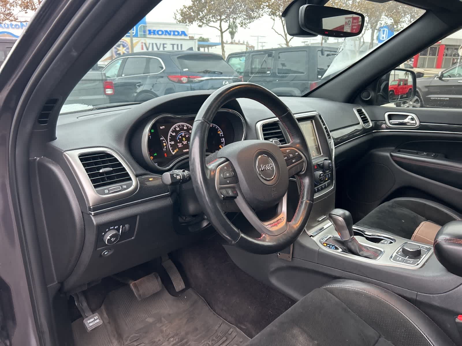 Thumbnail: 2017 Jeep Grand Cherokee - 26