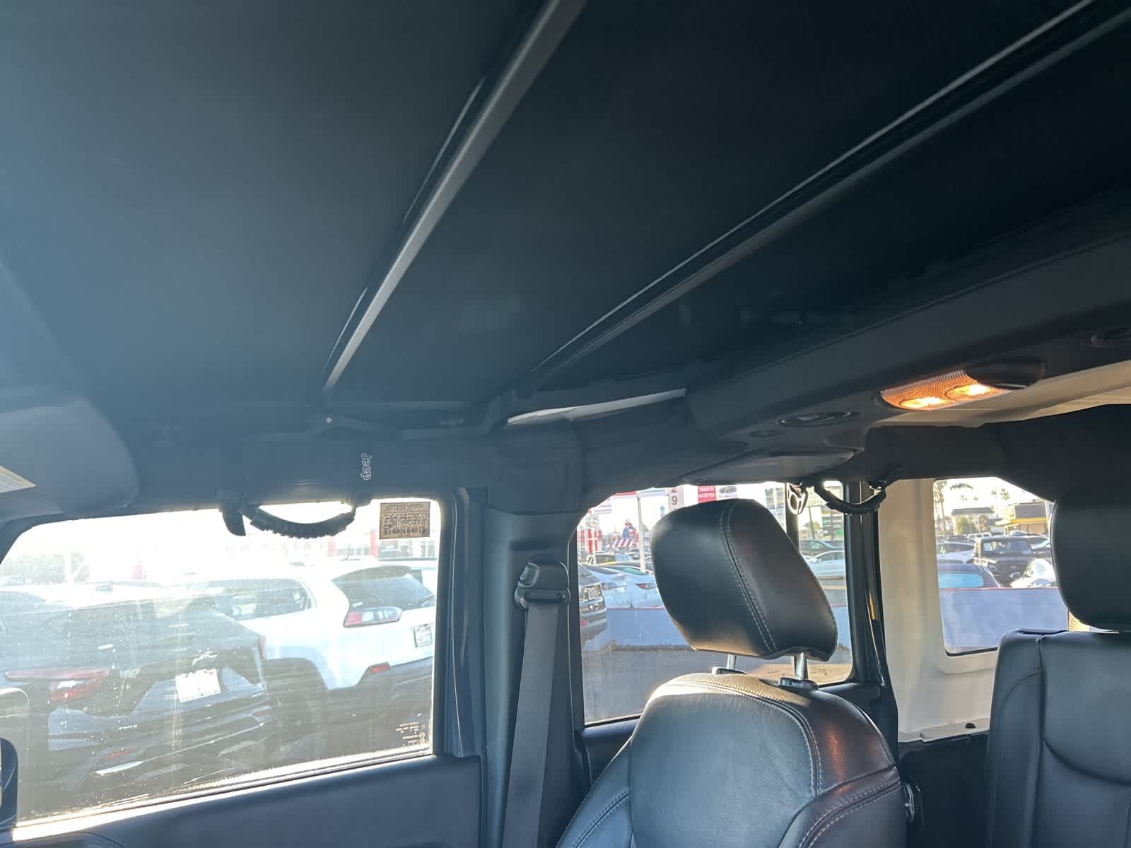 Thumbnail: 2018 Jeep Wrangler - 33