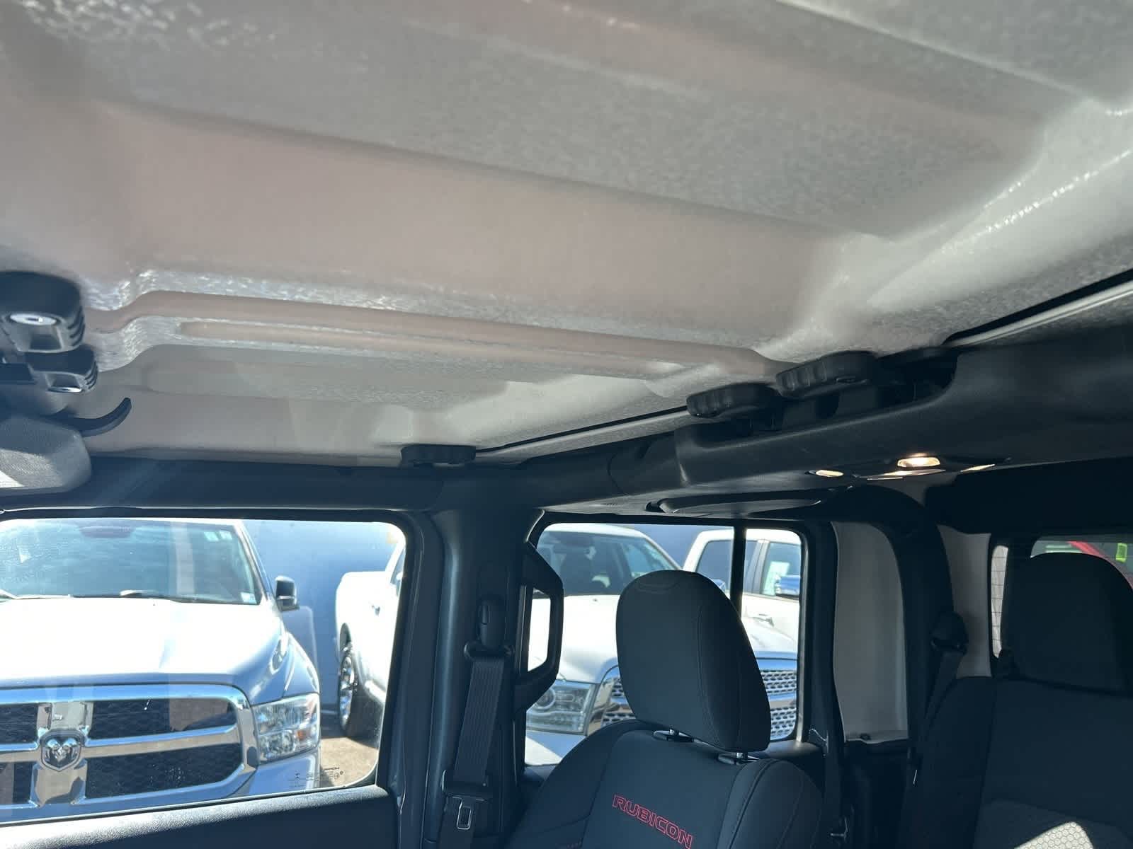 Thumbnail: 2021 Jeep Gladiator - 14