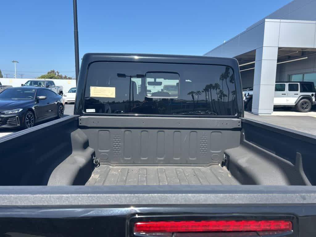 2023 Jeep Gladiator Overland 19