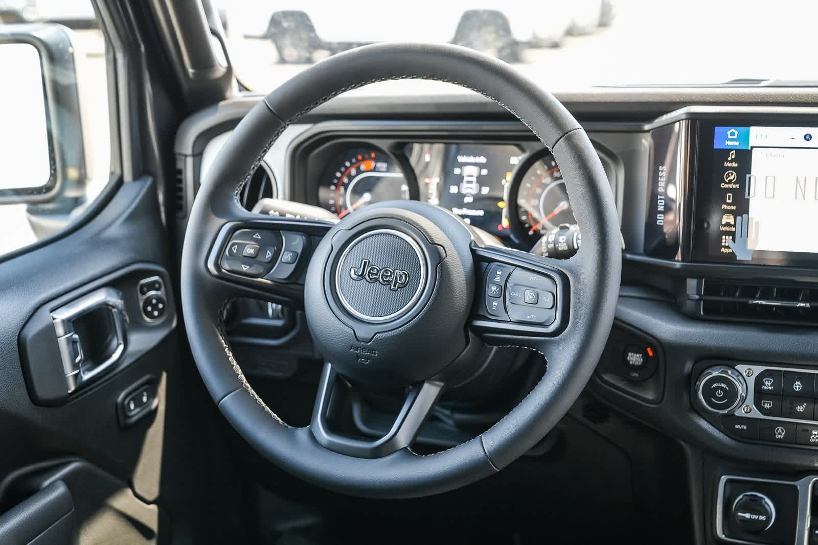 Thumbnail: 2025 Jeep Wrangler - 16