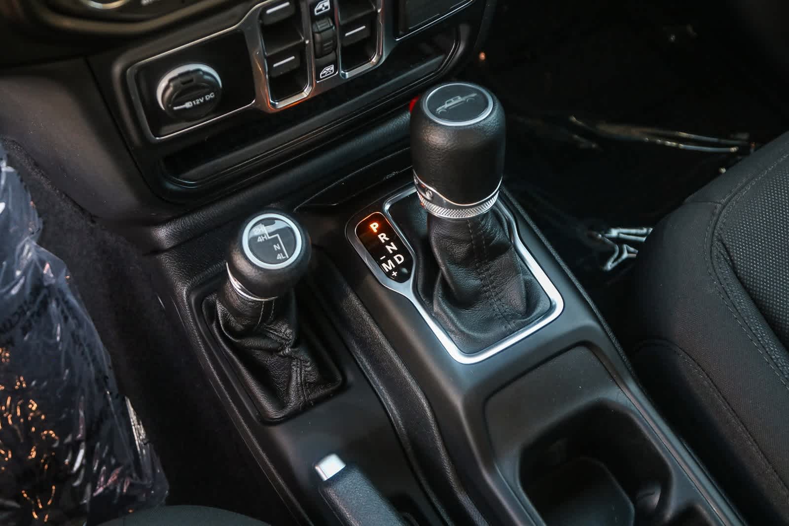 Thumbnail: 2022 Jeep Gladiator - 21