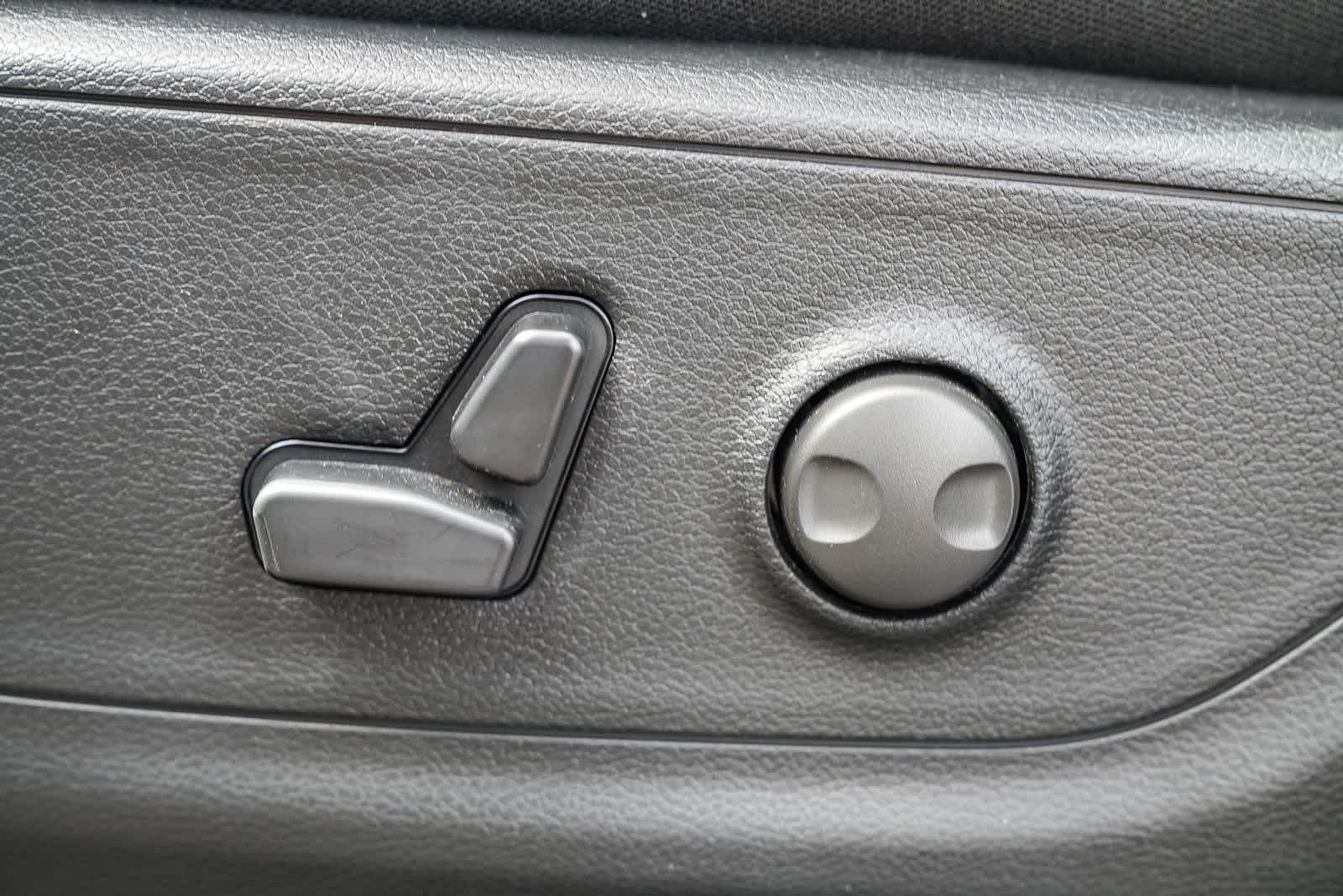 Thumbnail: 2026 RAM 1500 - 22